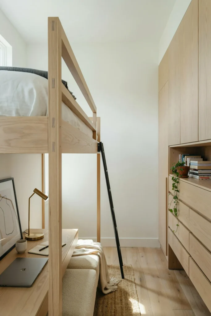 Small Bedroom with Loft Bed Design